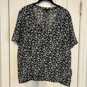Banana Republic Navy and White Bird Print Women's Top